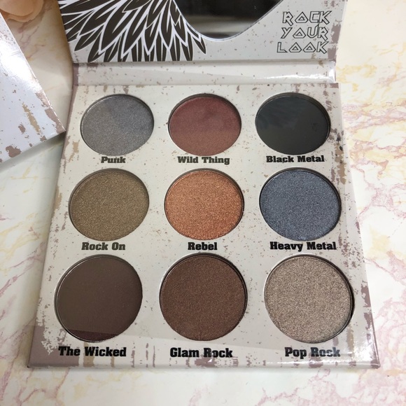 Crown Glam Metals Eyeshadow Palette - Picture 3 of 7